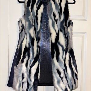 Stylish Faux Fur Vest in Black and White